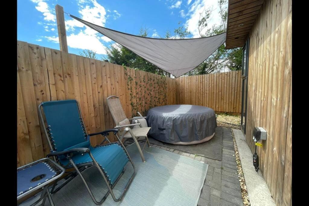 Luxury With Hot-tub Villa Cheltenham